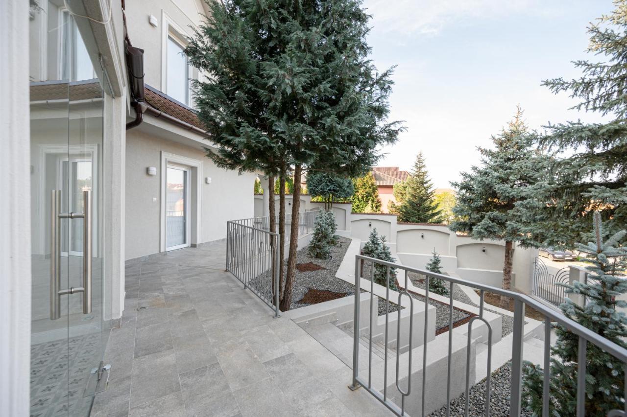 Dozsa Residence Oradea Luaran gambar