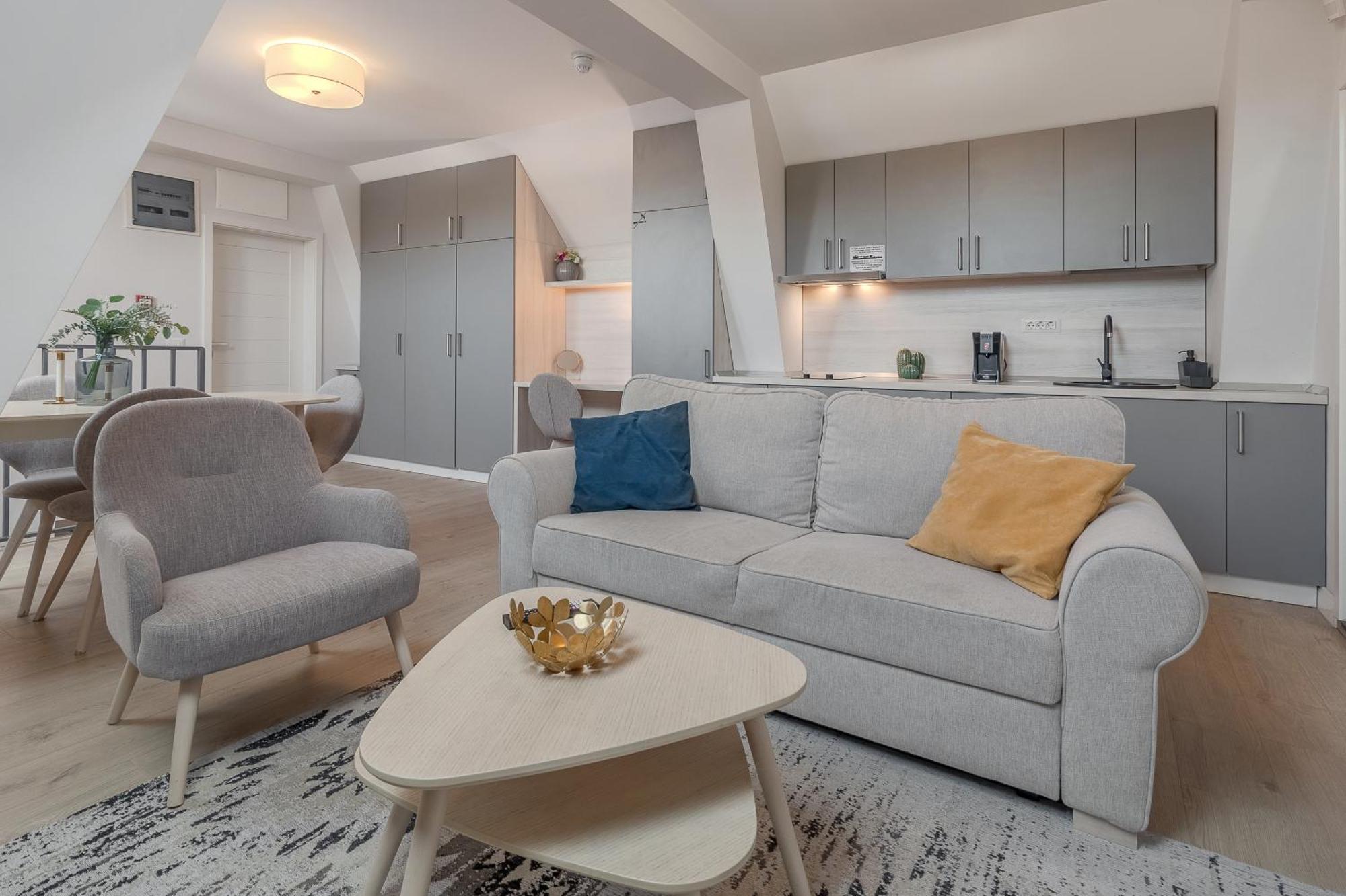 Dozsa Residence Oradea Luaran gambar