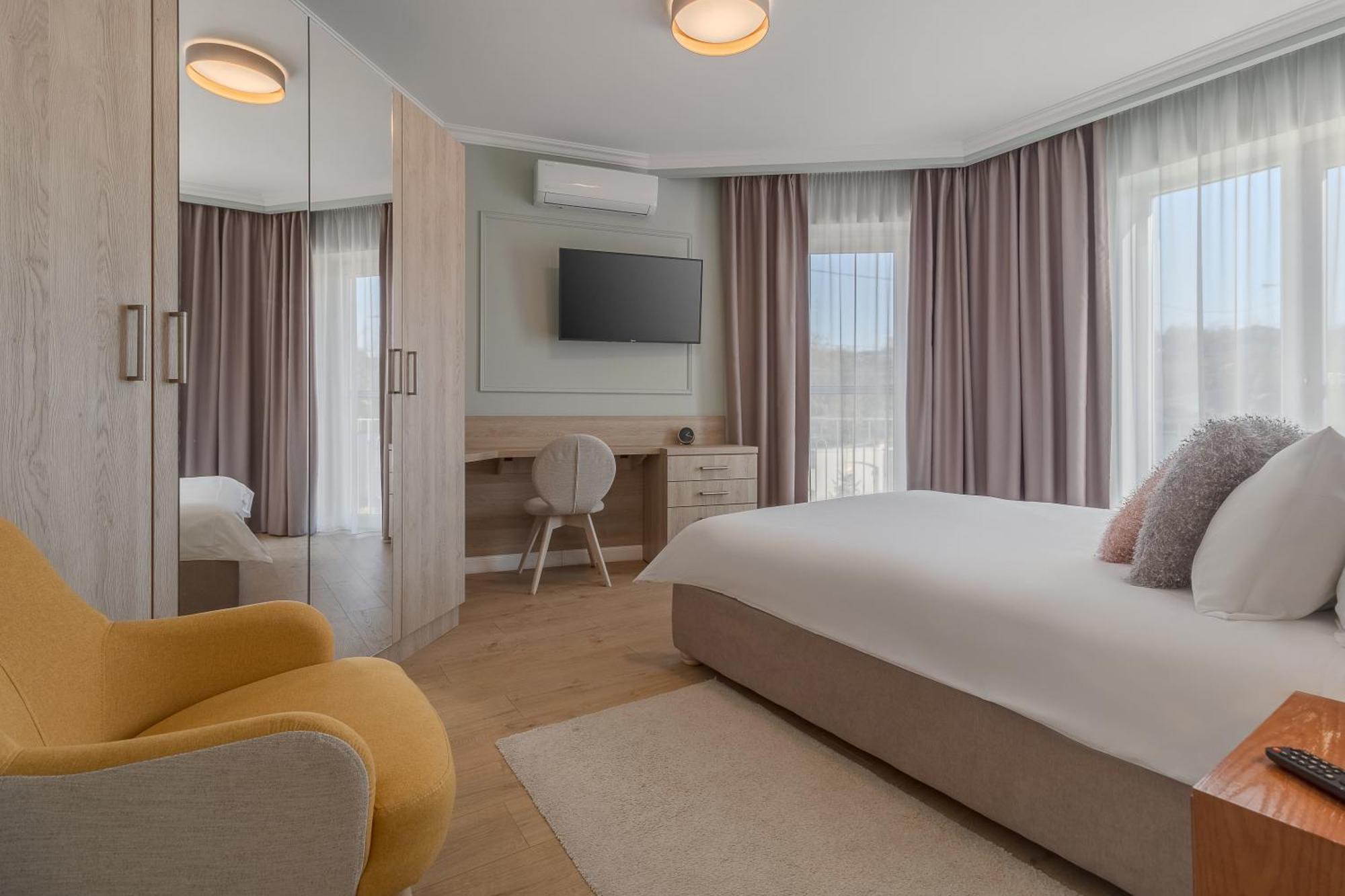 Dozsa Residence Oradea Luaran gambar