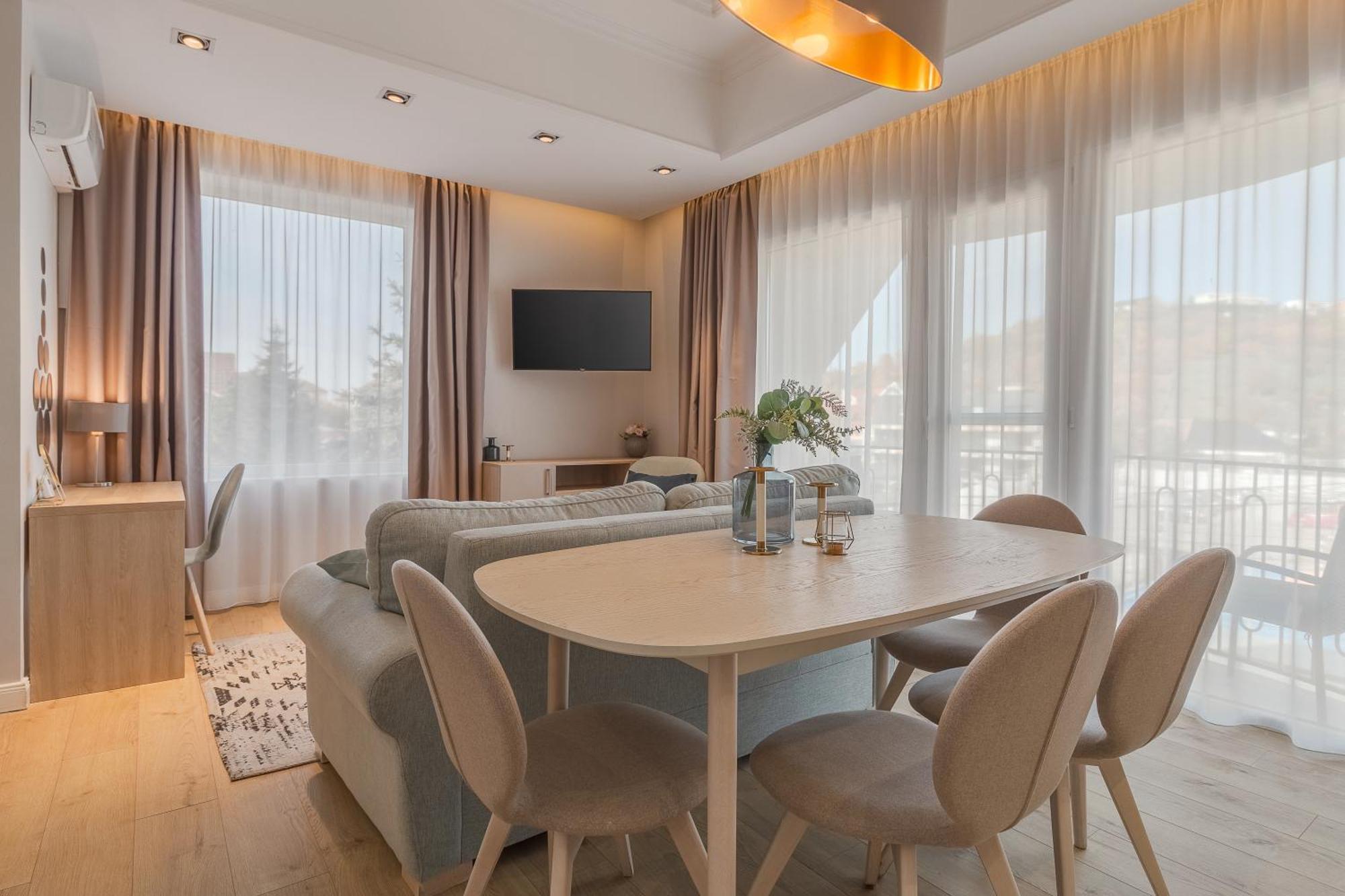 Dozsa Residence Oradea Luaran gambar