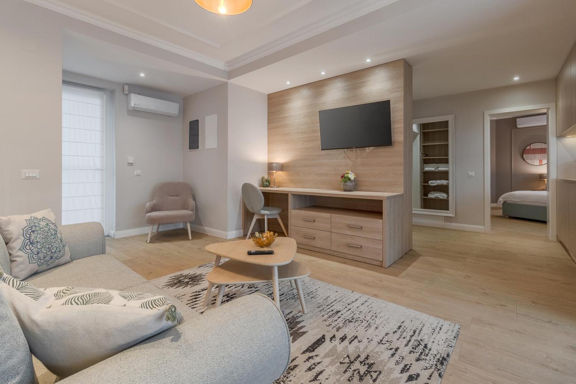 Dozsa Residence Oradea Luaran gambar