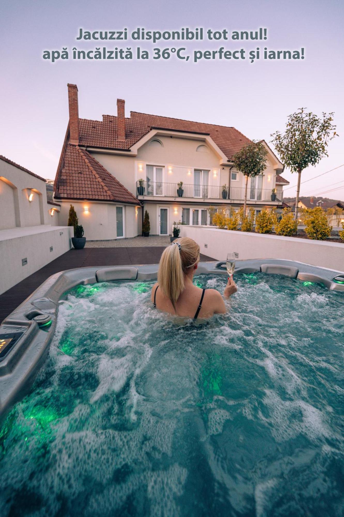 Dozsa Residence Oradea Luaran gambar